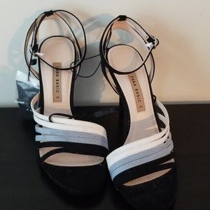 NEW!!! Zara Basic Black/Blue Heels